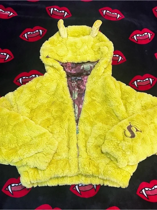 Dolls Kill x Shrek - OGRE CHIC FUZZY ZIP-UP JACKET - Picture 6 of 8